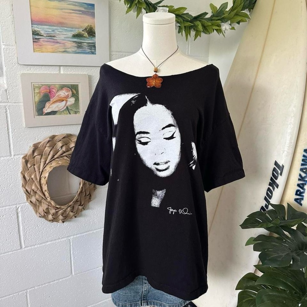 ੈ☆‧₊˚ JOYCE WRICE BLACK & WHITE OFF SHOULDER TEE